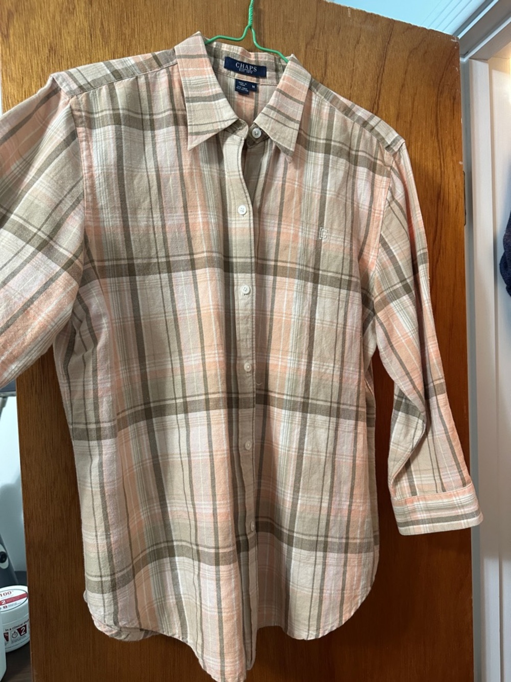 Chaps women’s M Peach & Tan Plaid Button-Down Shirt